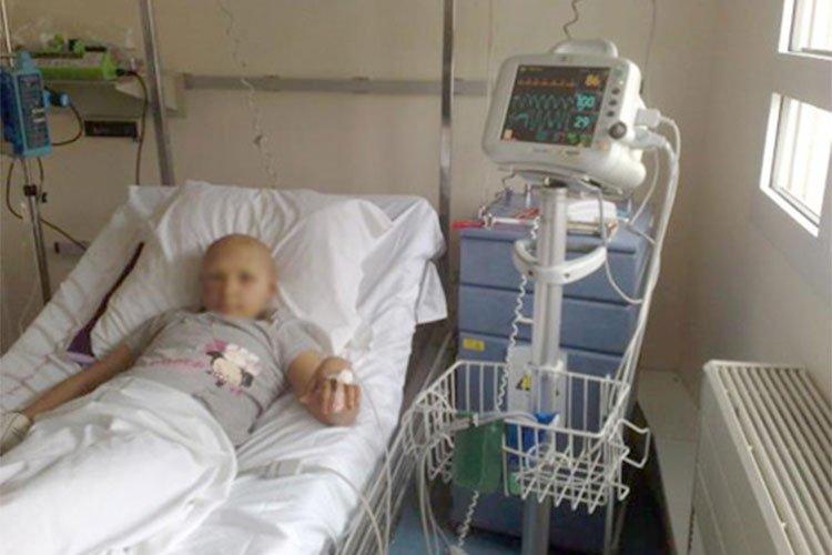 أطفال “يذوبون” في صمت بمستشفى وهران لعلاج السرطان أطفال “يذوبون” في صمت بمستشفى وهران لعلاج السرطان