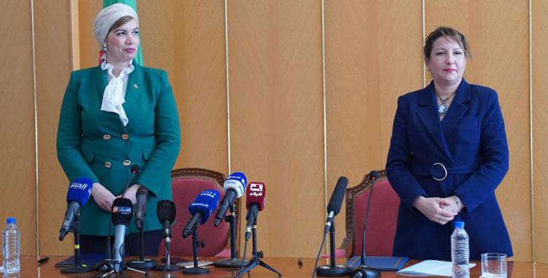 صورية مولوجي تستلم مهامها على رأس وزارة الثقافة صورية مولوجي تستلم مهامها على رأس وزارة الثقافة
