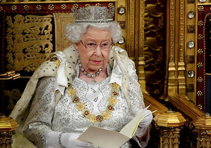 إصابة ملكة بريطانيا إليزابيث بفيروس كورونا إصابة ملكة بريطانيا إليزابيث بفيروس كورونا
