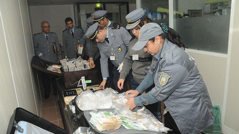 الجمارك: حجز نصف مليون أورو عبر الحدود عام 2021 الجمارك: حجز نصف مليون أورو عبر الحدود عام 2021