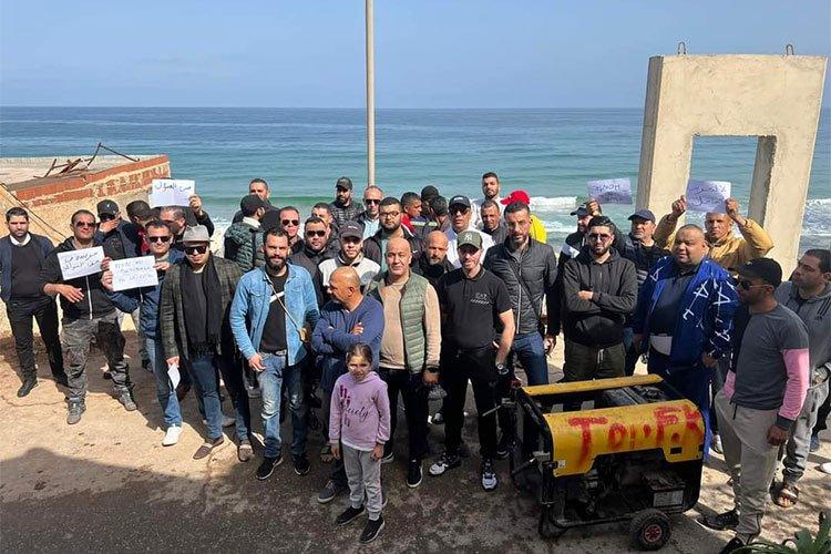 جدل بسبب إنشاء جدار على امتداد الساحل الوهراني جدل بسبب إنشاء جدار على امتداد الساحل الوهراني