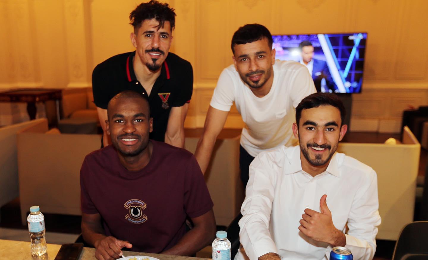 خوخي يحتفل بمولوده الجديد وبونجاح من بين الحضور خوخي يحتفل بمولوده الجديد وبونجاح من بين الحضور