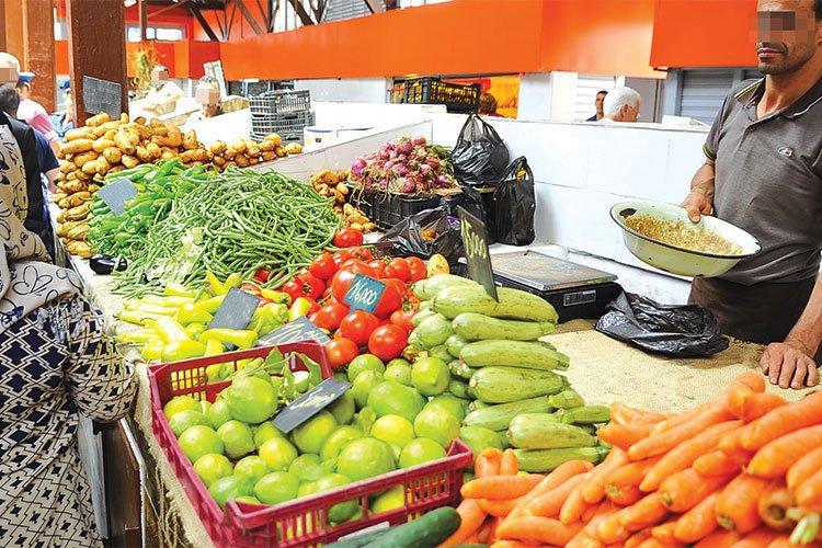 الغلاء ينغص فرحة “الزوالية” بمنحتي البطالة ورمضان! الغلاء ينغص فرحة “الزوالية” بمنحتي البطالة ورمضان!