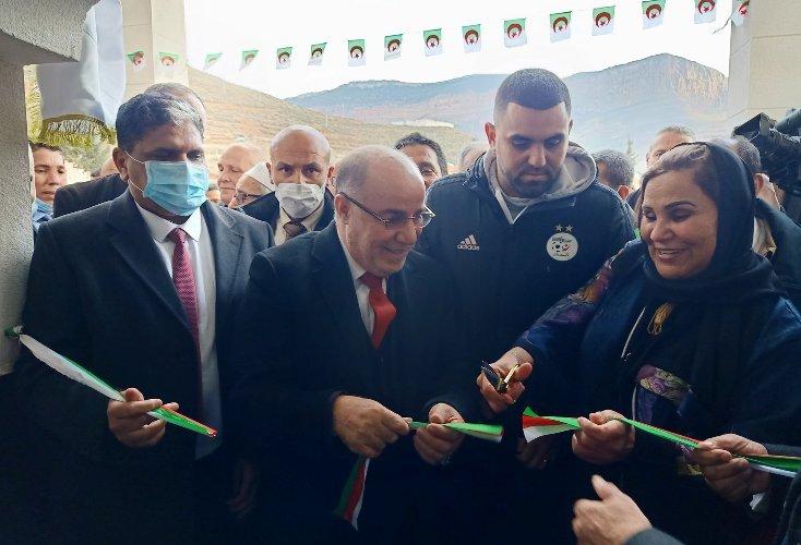 وزير الشؤون الدينية يُدشّن مسجدا تبرّع محرز لِبنائه وزير الشؤون الدينية يُدشّن مسجدا تبرّع محرز لِبنائه