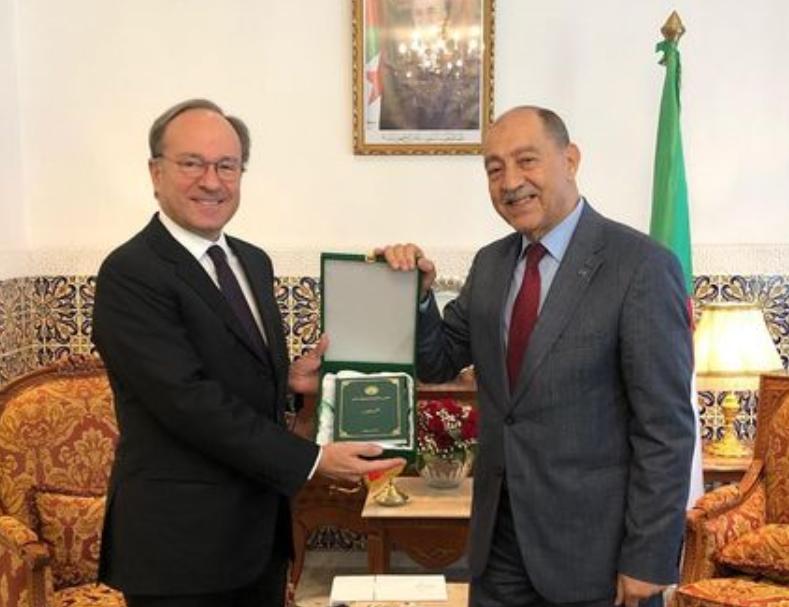 رئيس المحكمة الدستورية يستقبل السفير الإيطالي رئيس المحكمة الدستورية يستقبل السفير الإيطالي