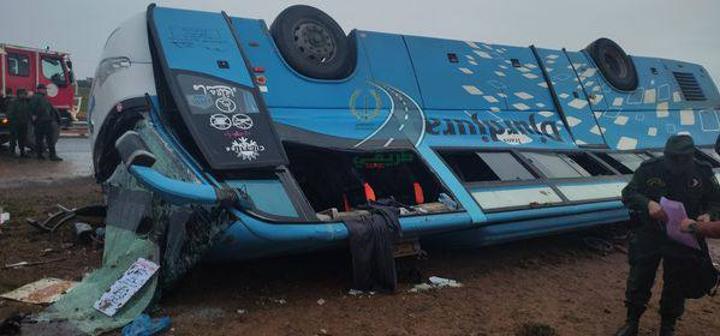 قتيلان وعدة جرحى في انقلاب حافلة نقل مسافرين بالبويرة (صور) قتيلان وعدة جرحى في انقلاب حافلة نقل مسافرين بالبويرة (صور)