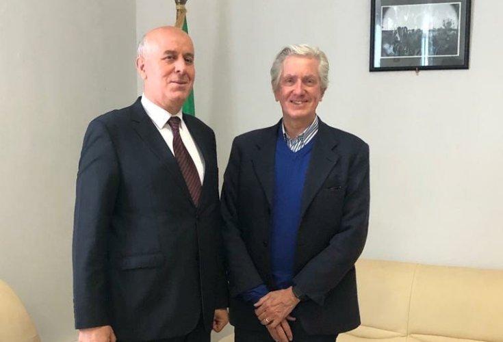 السفير الفرنسي في تيميمون لهذا السبب السفير الفرنسي في تيميمون لهذا السبب