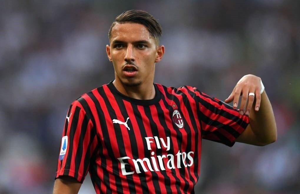 بن ناصر رجل المباراة أمام نابولي ويلقى الإشادة من بيولي بن ناصر رجل المباراة أمام نابولي ويلقى الإشادة من بيولي