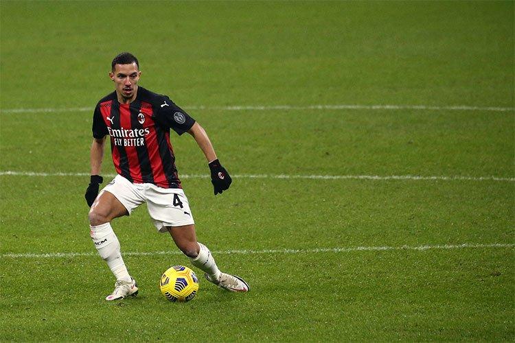 أسطورة منتخب إيطاليا السابق يشيد ببن ناصر أسطورة منتخب إيطاليا السابق يشيد ببن ناصر