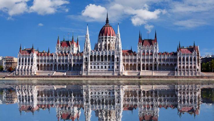 المجر تسمح للطلبة الجزائريين الفارّين من أوكرانيا بالدراسة في جامعاتها المجر تسمح للطلبة الجزائريين الفارّين من أوكرانيا بالدراسة في جامعاتها