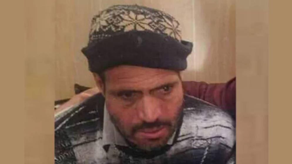 كفيف جزائري يعود إلى أهله بعدما تاه 27 عاماً كفيف جزائري يعود إلى أهله بعدما تاه 27 عاماً