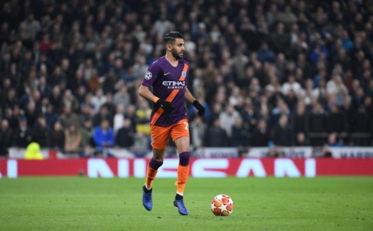 هل هو أخصب موسم له؟ محرز يردّ هل هو أخصب موسم له؟ محرز يردّ