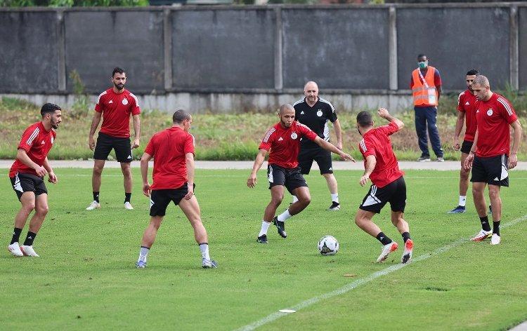 بلماضي يُبرمج تربّصا بعيدا عن الصّحافة والجمهور بلماضي يُبرمج تربّصا بعيدا عن الصّحافة والجمهور