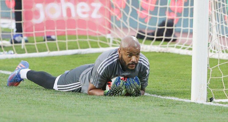 مبولحي يعود بعد غياب دام أكثر من شهر مبولحي يعود بعد غياب دام أكثر من شهر