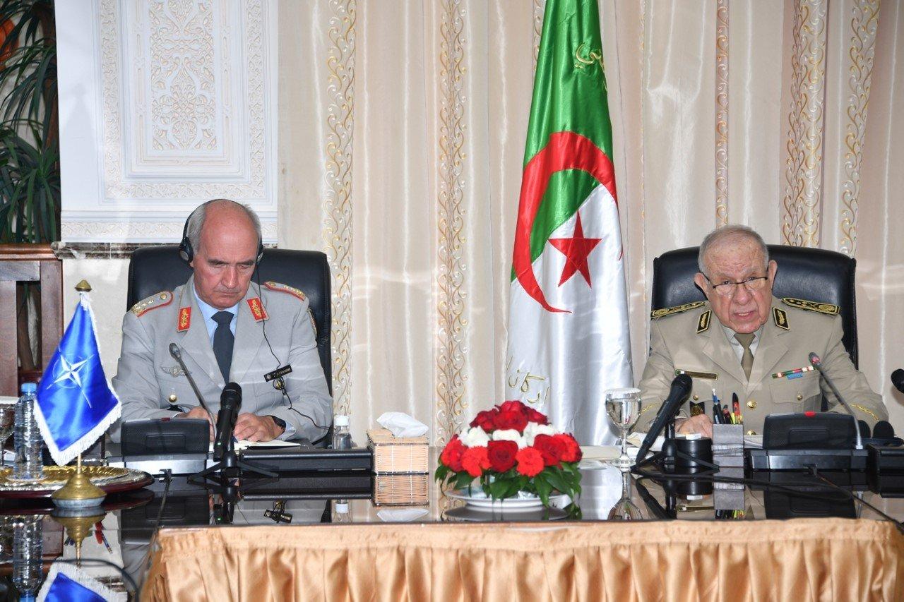 الفريق شنقريحة يستقبل مدير الأركان العسكرية لحلف الناتو الفريق شنقريحة يستقبل مدير الأركان العسكرية لحلف الناتو