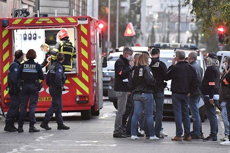 مقتل جزائري في إطلاق نار بـ”ليون” الفرنسية مقتل جزائري في إطلاق نار بـ”ليون” الفرنسية