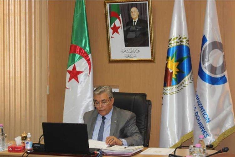 مرافقة المتعاملين الاقتصاديين 24 سا/ 24 سا عبر الحدود مرافقة المتعاملين الاقتصاديين 24 سا/ 24 سا عبر الحدود