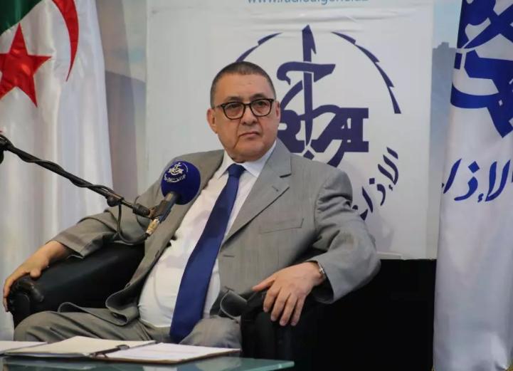 وسيط الجمهورية: رفع التجميد عن المشاريع خلق 34 ألف منصب عمل وسيط الجمهورية: رفع التجميد عن المشاريع خلق 34 ألف منصب عمل