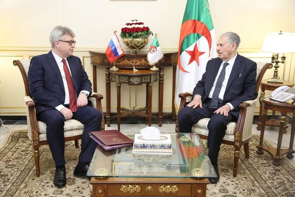 الرجل الثاني في الجزائر يرد “ضمنيا” على أخبار “إنهاء بوتين مهام السفير الروسي بسبب تصريحاته حول الصحراء الغربية” الرجل الثاني في الجزائر يرد “ضمنيا” على أخبار “إنهاء بوتين مهام السفير الروسي بسبب تصريحاته حول الصحراء الغربية”