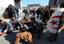 الجزائر تقر إجازة للموظفين لمدة عام لإنشاء شركاتهم الخاصة الجزائر تقر إجازة للموظفين لمدة عام لإنشاء شركاتهم الخاصة