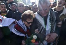 في ذكرى استقلال الجزائر.. رسالة من جميلة بوحيرد إلى الأسير الفلسطيني كريم يونس في ذكرى استقلال الجزائر.. رسالة من جميلة بوحيرد إلى الأسير الفلسطيني كريم يونس