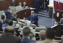 البرلمان الجزائري بلا مبادرة تشريعية البرلمان الجزائري بلا مبادرة تشريعية