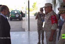 سفير روسيا يستقبل الفريق الروسي المشارك في مسابقة “فصيلة الإنزال” سفير روسيا لدى الجزائر يستقبل الفريق الروسي المشارك في مسابقة "فصيلة الإنزال"