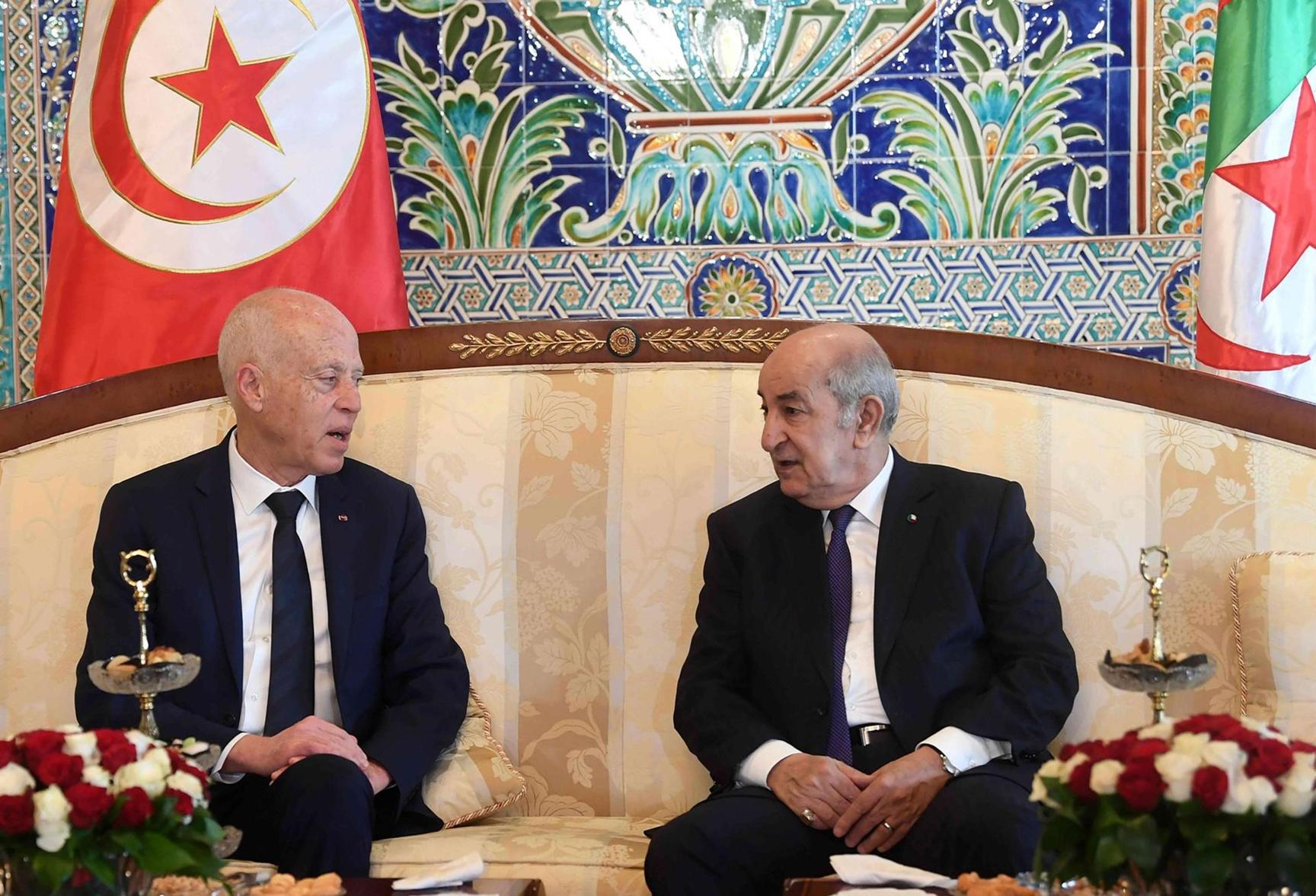 الرئيس التونسي يعلن حضوره القمة العربية في الجزائر