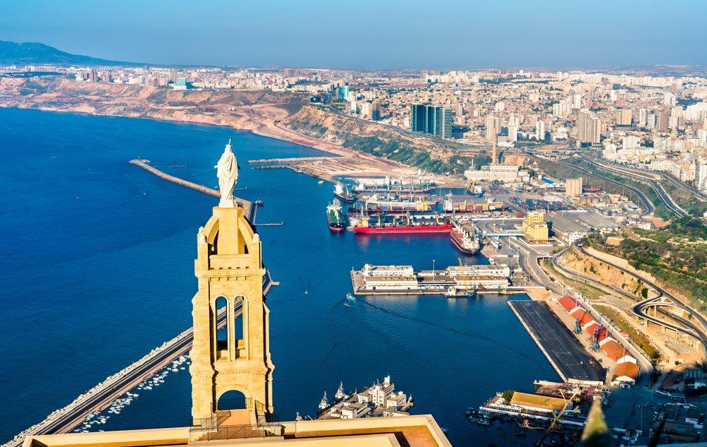نيويورك تايمز: وهران “مدينة كامو” تعطي صورة عن حالة الجزائر التي ترفض التغيير وتريد محو جزء من تاريخها نيويورك تايمز: وهران “مدينة كامو” تعطي صورة عن حالة الجزائر التي ترفض التغيير وتريد محو جزء من تاريخها