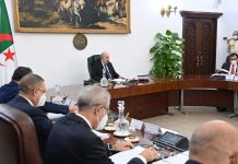 الجزائر تسمح باستيراد السيارات مجدّدًا بعد منع لسنوات الجزائر تسمح باستيراد السيارات مجدّدًا بعد منع لسنوات