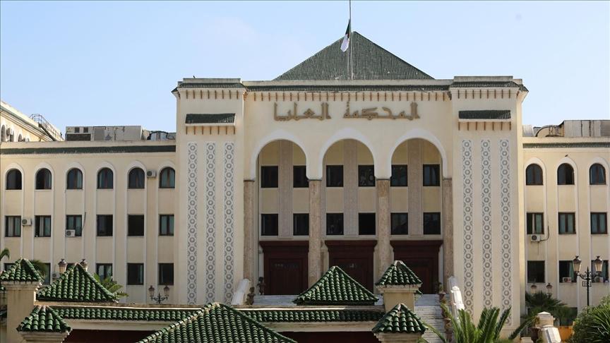 محكمة جزائرية تقضي بإعدام 49 شخصا في حادثة مقتل شاب حرقا