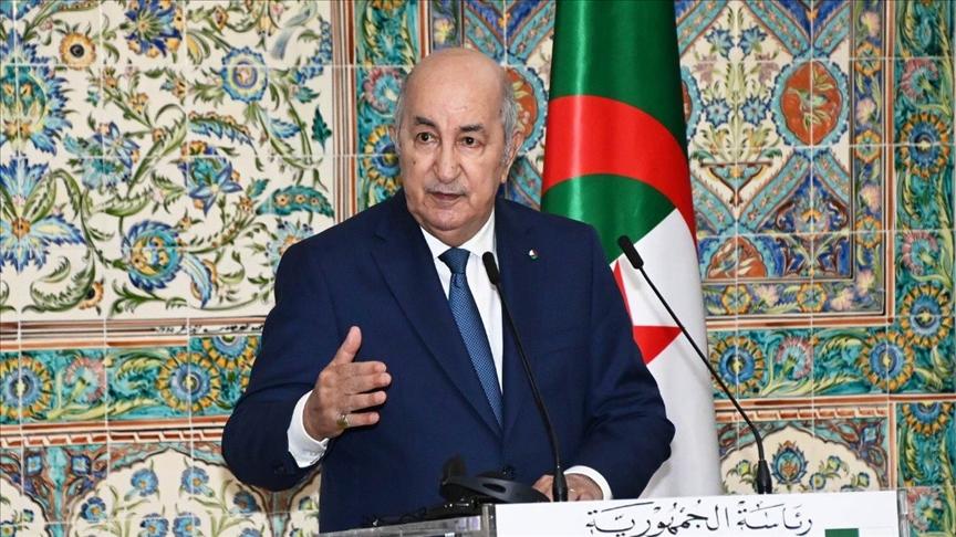 تبون: اللجنة المشتركة مع فرنسا مهمتها إجلاء حقيقة حقبة الاستعمار تبون: اللجنة المشتركة مع فرنسا مهمتها إجلاء حقيقة حقبة الاستعمار