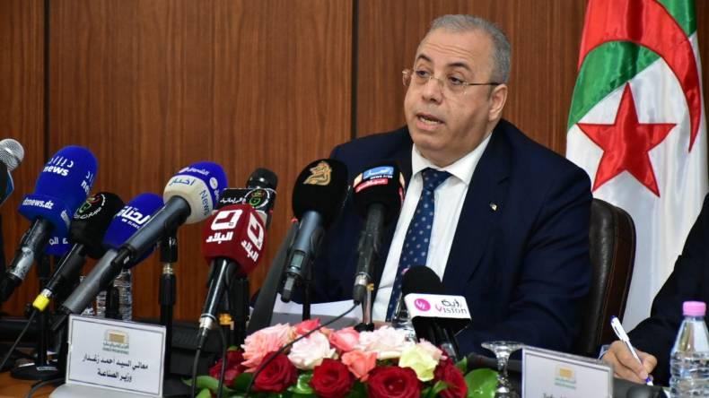 زغدار: الجزائر أصبحت جذابة للإستثمارات العربية زغدار: الجزائر أصبحت جذابة للإستثمارات العربية