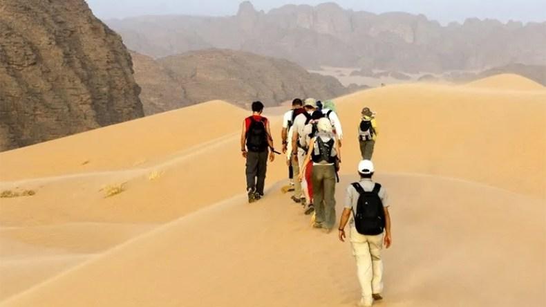 توقع زيارة مليوني سائح للصحراء الجزائرية واهتمام خليجي بالإستثمار توقع زيارة مليوني سائح للصحراء الجزائرية واهتمام خليجي بالإستثمار