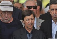 إدانة وزير سابق وإرجاء محاكمة مسؤولين في إخفاء عائدات فساد إدانة وزير سابق وإرجاء محاكمة مسؤولين في إخفاء عائدات فساد