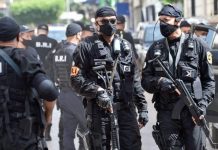 مقتل قاصر برصاص الشرطة الجزائرية خلال عملية لمكافحة المخدرات مقتل قاصر برصاص الشرطة الجزائرية خلال عملية لمكافحة المخدرات