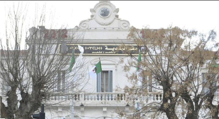 مطالب بتنحية رئيس بلدية باتنة مطالب بتنحية رئيس بلدية باتنة