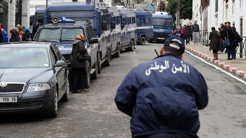 سفارة السعودية تشيد بتوقيف شخص هدد بتفجير مقرها سفارة السعودية تشيد بتوقيف شخص هدد بتفجير مقرها