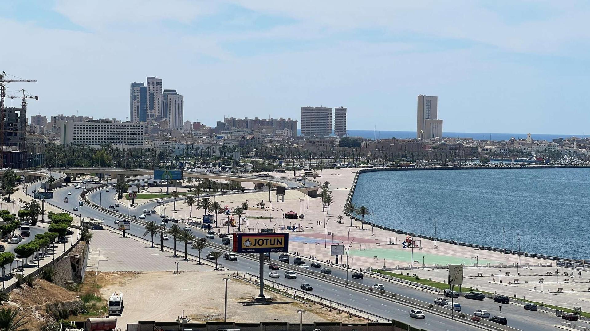 الرئيس الجزائري يدعو لتوحيد المؤسسات العسكرية والمالية في ليبيا الرئيس الجزائري يدعو لتوحيد المؤسسات العسكرية والمالية في ليبيا