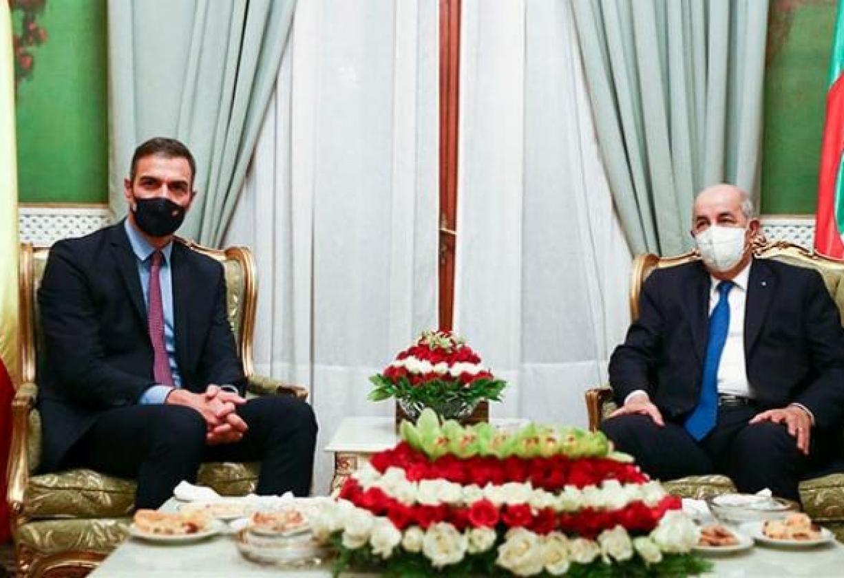 رسائل الرئيس تبون إلى الشعب الإسباني وملكه رسائل الرئيس تبون إلى الشعب الإسباني وملكه