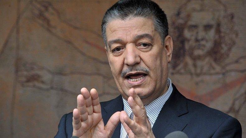 الوزير السابق للصحة عبد المالك بوضياف أمام القضاء الوزير السابق للصحة عبد المالك بوضياف أمام القضاء