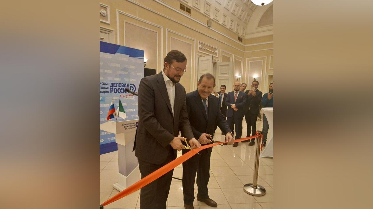 السفير الجزائري لدى موسكو: هدفنا هو الخروج من تبعية المحروقات وتصدير منتوج بلادنا للسوق الروسية السفير الجزائري لدى موسكو: هدفنا هو الخروج من تبعية المحروقات وتصدير منتوج بلادنا للسوق الروسية
