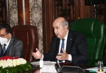 الغلاء وتهاوي الدينار يطيحان وزيري التجارة والمالية في الجزائر الغلاء وتهاوي الدينار يطيحان وزيري التجارة والمالية في الجزائر