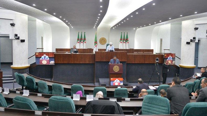 نواب: إضرابات محاربة الفساد وسوء التسيير غير ممنوعة نواب: إضرابات محاربة الفساد وسوء التسيير غير ممنوعة