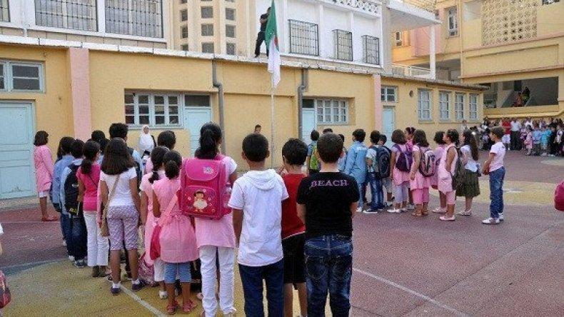 تمديد عطلة الربيع لتلاميذ المدارس “إشاعة” تمديد عطلة الربيع لتلاميذ المدارس “إشاعة”