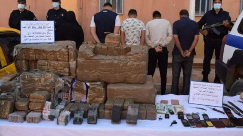 إحباط تهريب قنطارين من الكيف من المغرب نحو الجزائر إحباط تهريب قنطارين من الكيف من المغرب نحو الجزائر