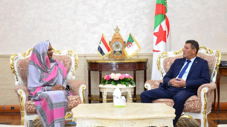 سفيرة السودان تشيد بموقف الجزائر المتوازن تجاه الأزمة في بلادها سفيرة السودان تشيد بموقف الجزائر المتوازن تجاه الأزمة في بلادها