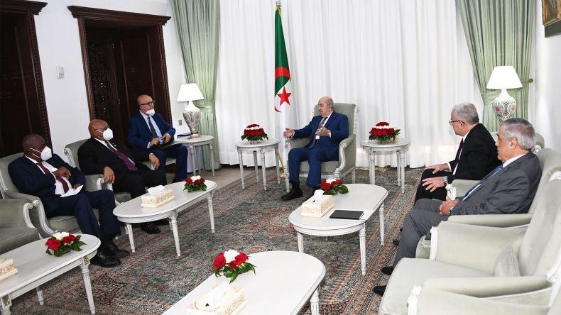 الرئيس تبون يستقبل رئيس برلمان زيمبابوي الرئيس تبون يستقبل رئيس برلمان زيمبابوي