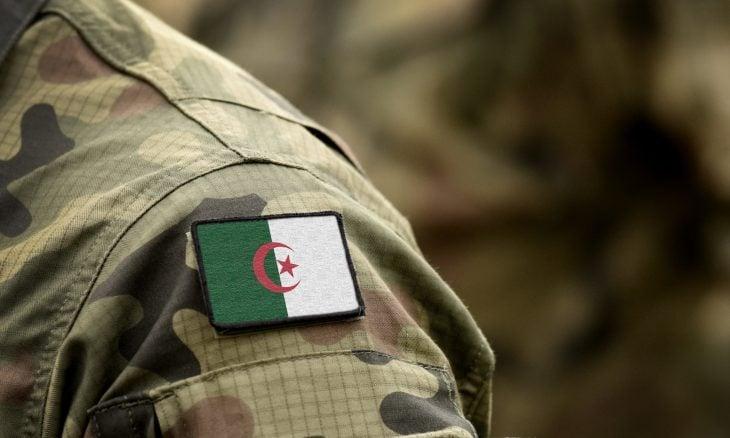مقتل ضابط في اشتباك مع مجموعة مسلحة غربي الجزائر مقتل ضابط في اشتباك مع مجموعة مسلحة غربي الجزائر