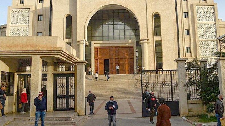 كيف جندت “رشاد” عناصرها بمكاتب سرية؟ كيف جندت “رشاد” عناصرها بمكاتب سرية؟